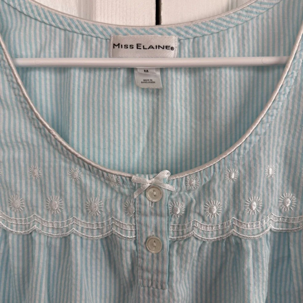 Miss Elaine type gown